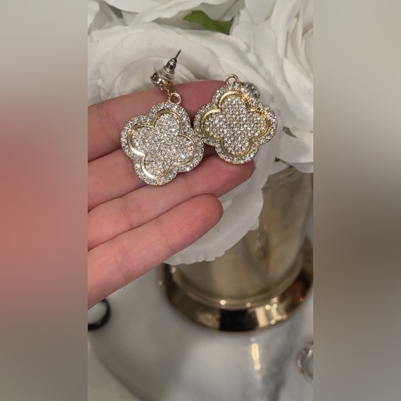 Brand New Clover Earrings - Picture 1 of 5